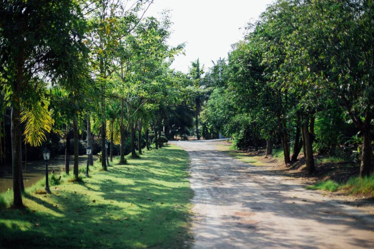 Baan Klong Resort Damnoen Saduak Exterior foto