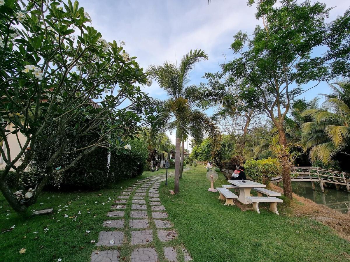 Baan Klong Resort Damnoen Saduak Exterior foto